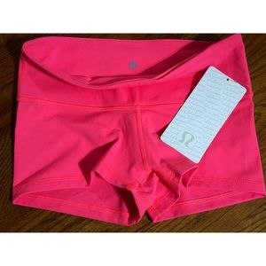 NWT Lululemon Athletica Boogie Short Size 4
